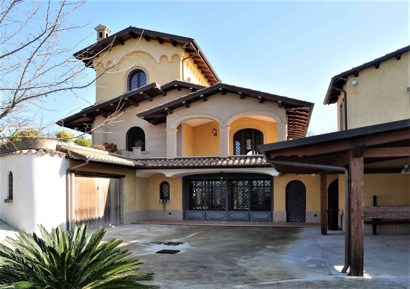 Villa Villa in vendita Tortoreto (TE), Villa Bianca - Tortoreto - EUR 578.919 370