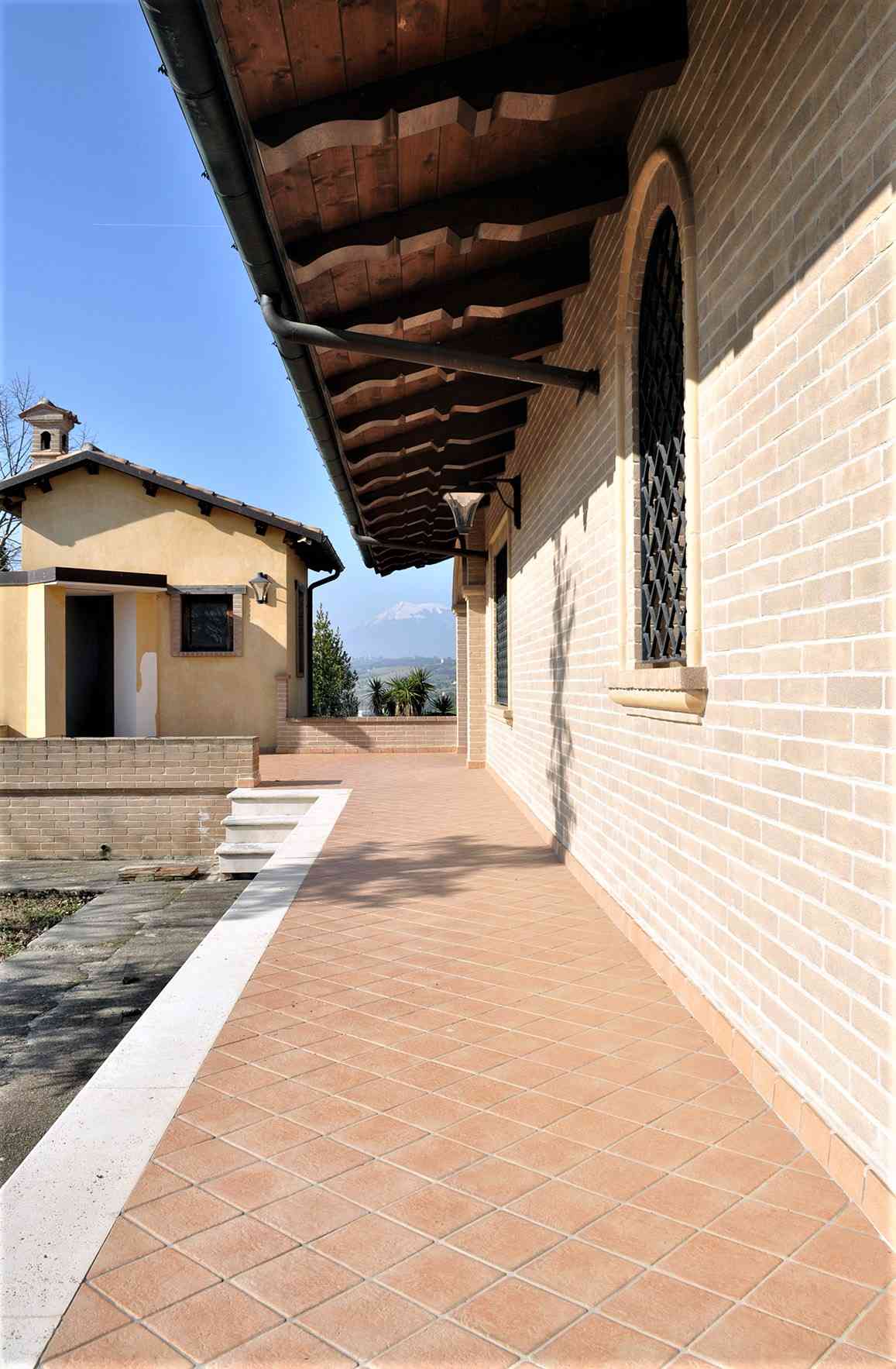 Villa Villa in vendita Tortoreto (TE), Villa Bianca - Tortoreto - EUR 578.919 510