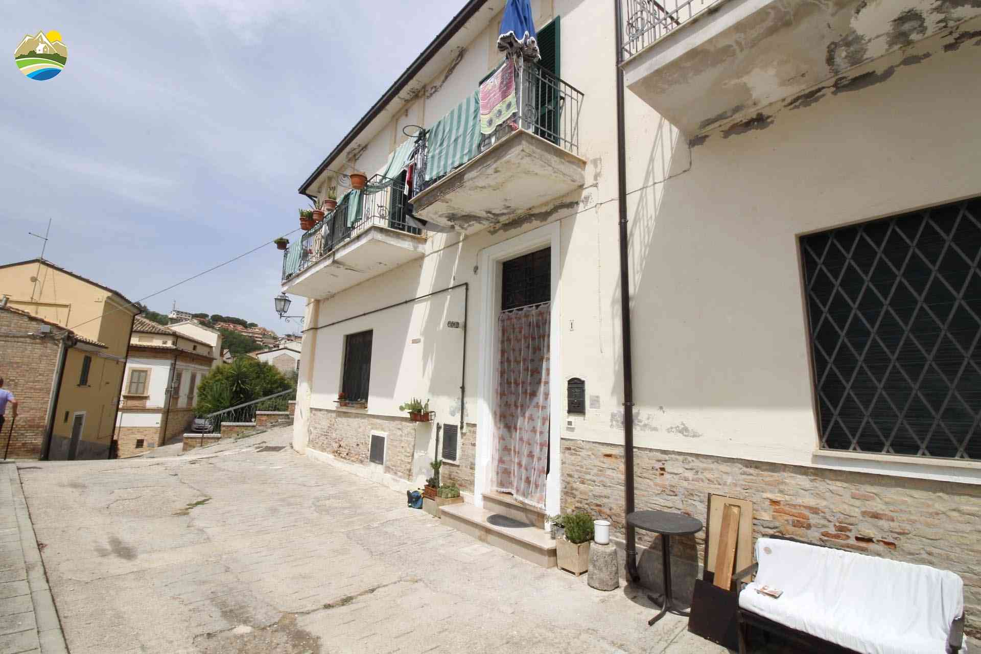 Townhouse Townhouse for sale Loreto Aprutino (PE), Casa del Maestro - Loreto Aprutino - EUR 166.238 780 small