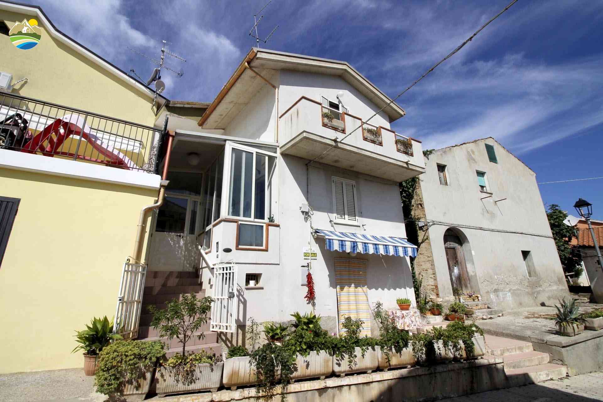 Casa in paese Casa in paese in vendita Montefino (TE), Casa Peperone - Montefino - EUR 58.435 10