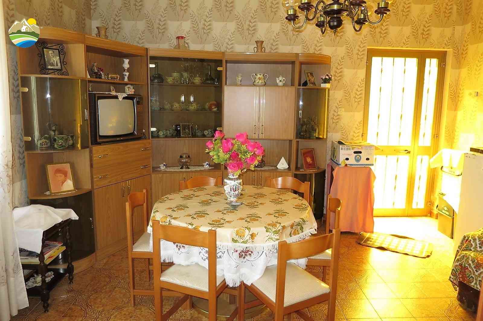 Country Houses Country Houses for sale Cellino Attanasio (TE), Casa 81 - Cellino Attanasio - EUR 81.922 550
