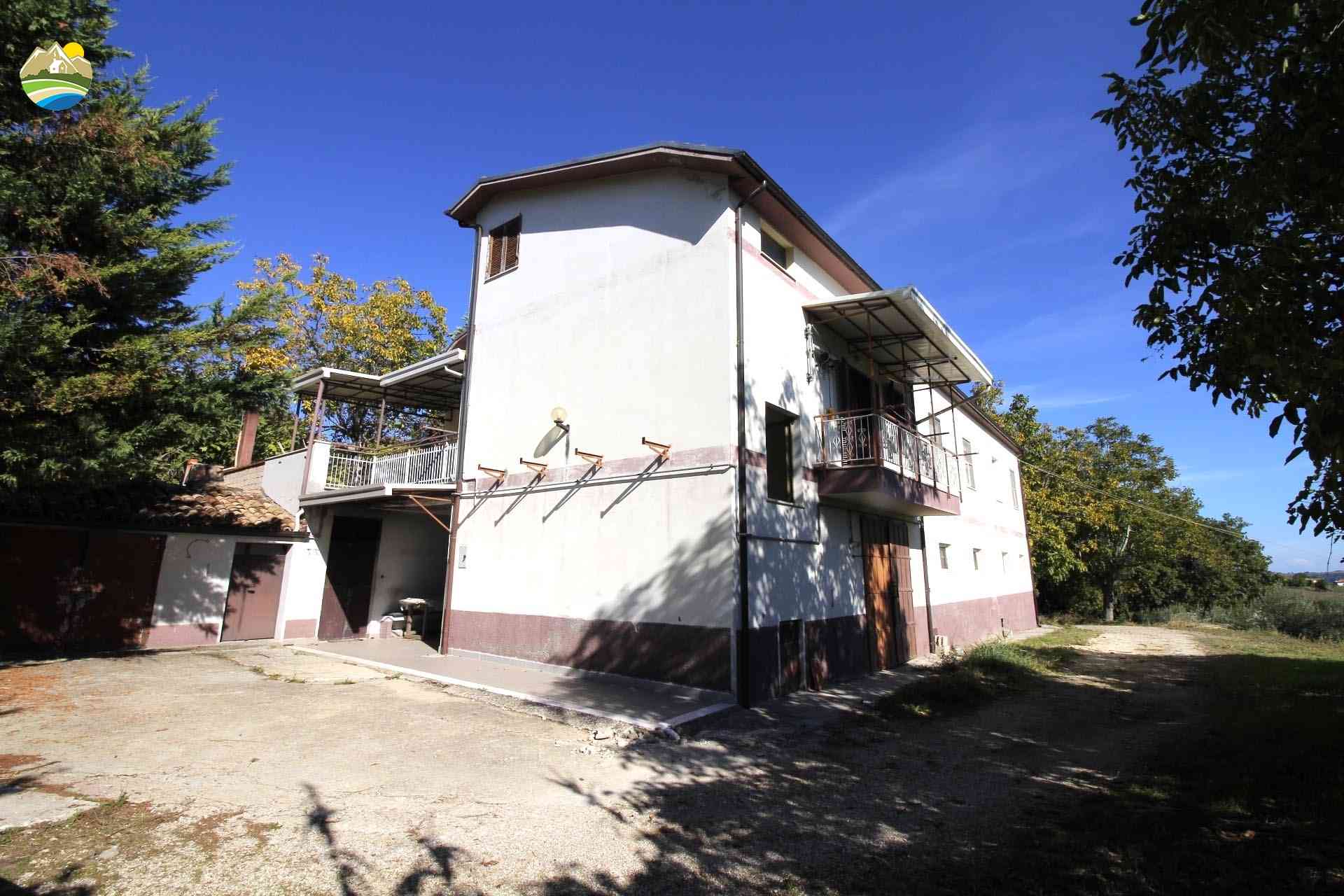 Country Houses Country Houses for sale Bisenti (TE), Casa Montonico - Bisenti - EUR 158.730 10