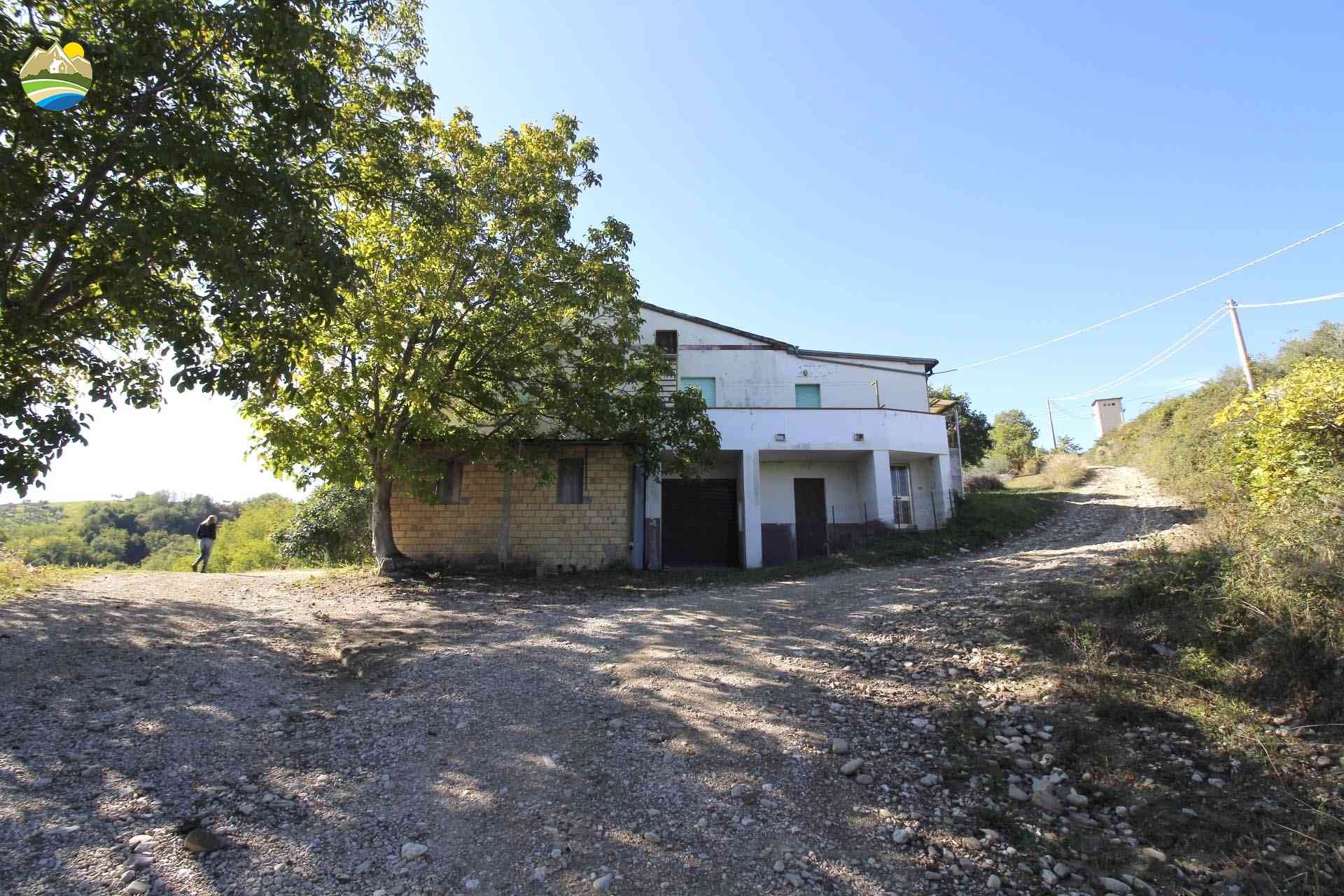 Casa di campagna Casa di campagna in vendita Bisenti (TE), Casa Montonico - Bisenti - EUR 148.473 550