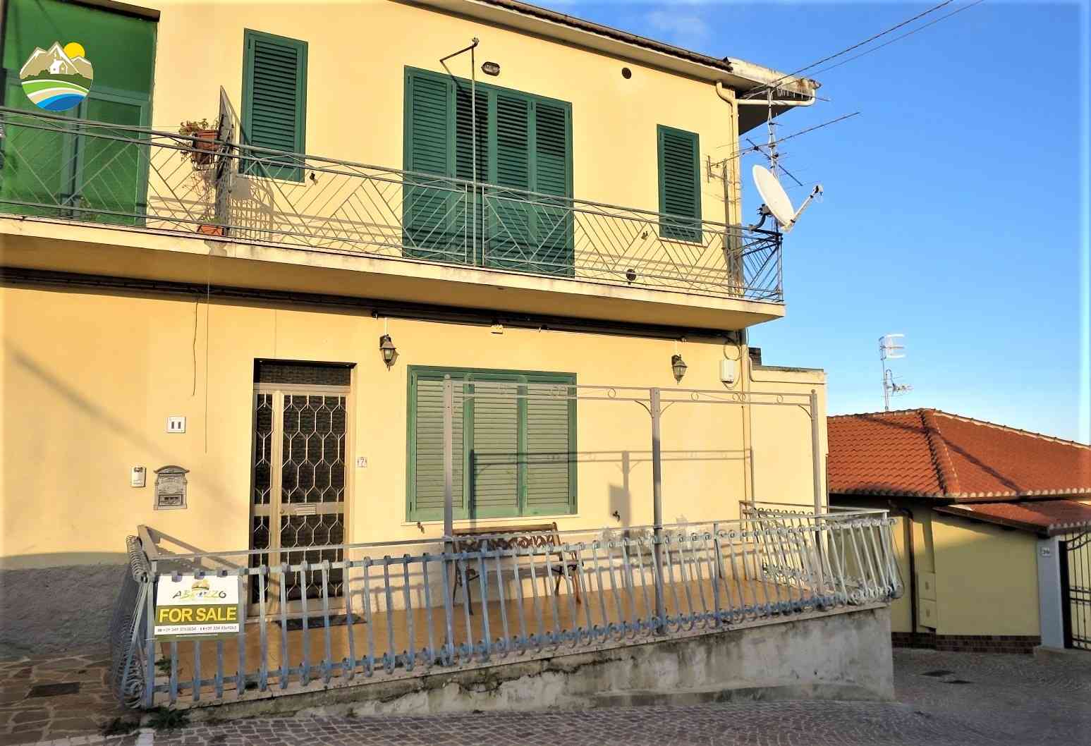 Townhouse Townhouse for sale Picciano (PE), Casa Pesco - Picciano - EUR 55.544 530