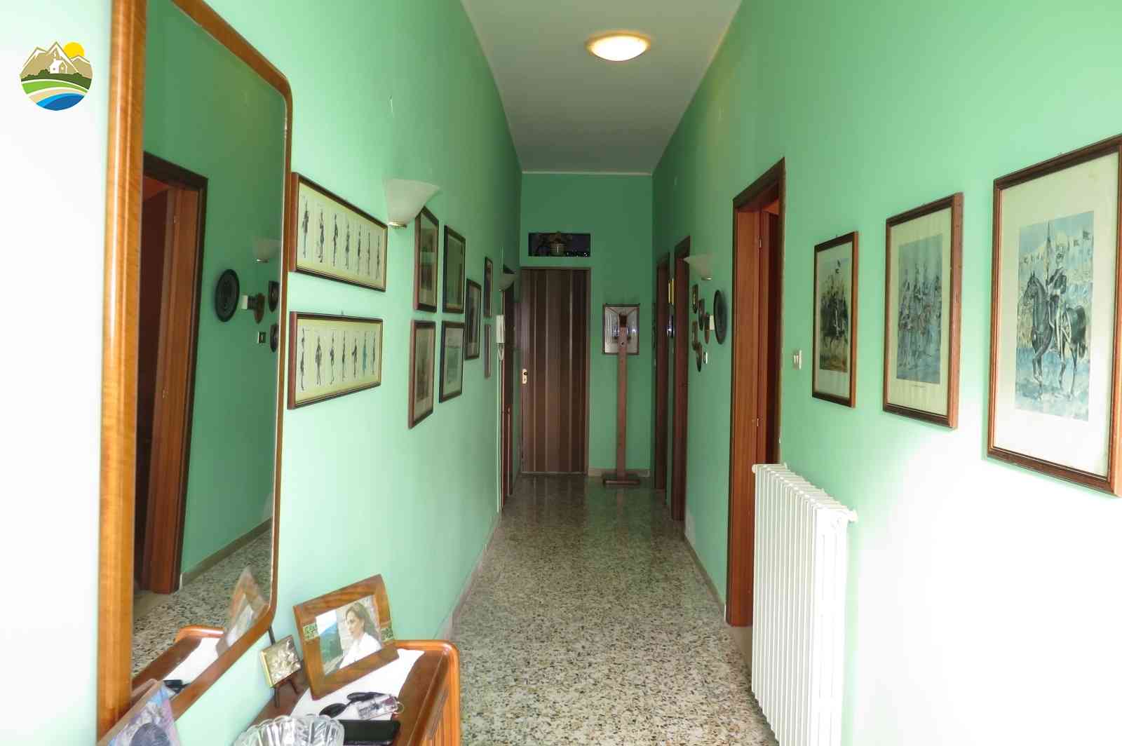 Townhouse Townhouse for sale Picciano (PE), Casa Pesco - Picciano - EUR 42.000 560