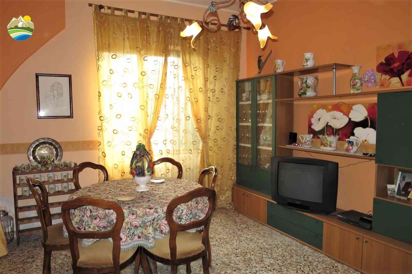 Casa in paese Casa in paese in vendita Picciano (PE), Casa Pesco - Picciano - EUR 56.253 590