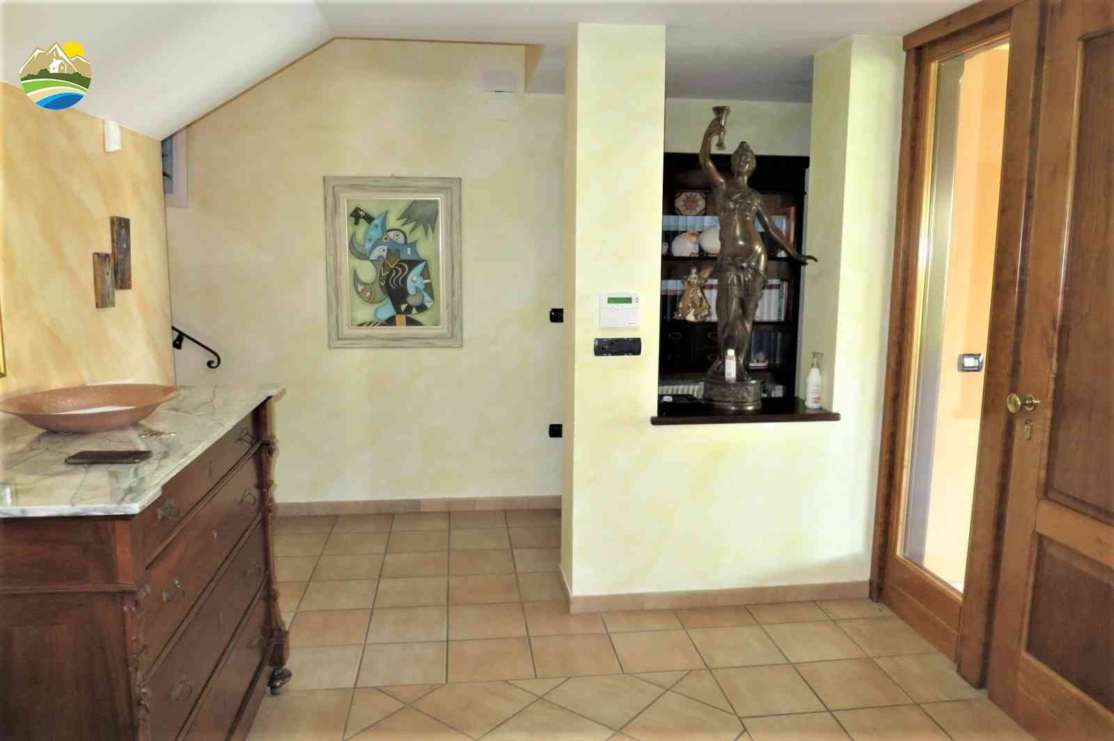 Villa Villa in vendita Castiglione Messer Raimondo (TE), Villa Melograno - Castiglione Messer Raimondo - EUR 382.305 560