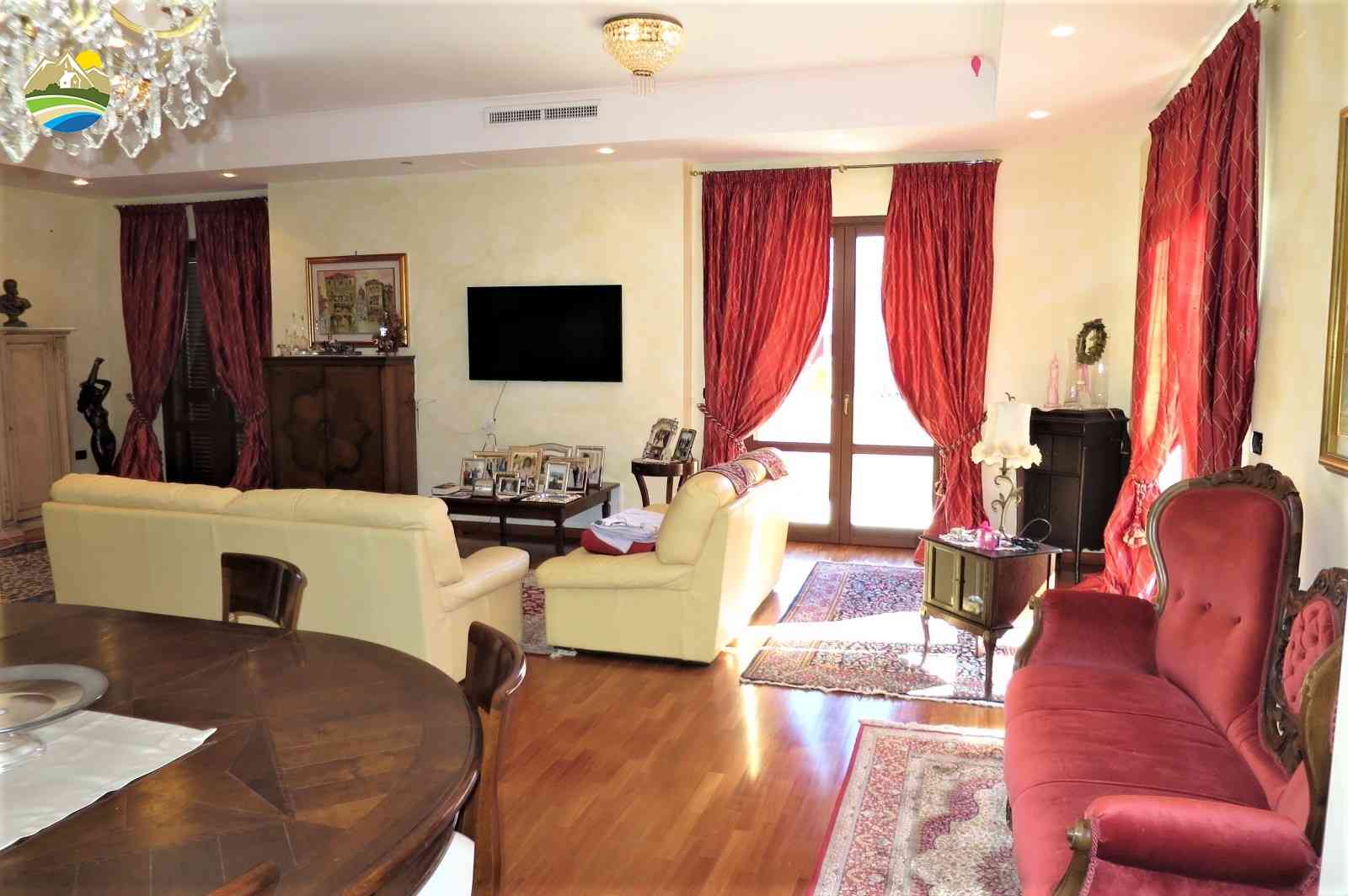 Villa Villa in vendita Castiglione Messer Raimondo (TE), Villa Melograno - Castiglione Messer Raimondo - EUR 382.305 580