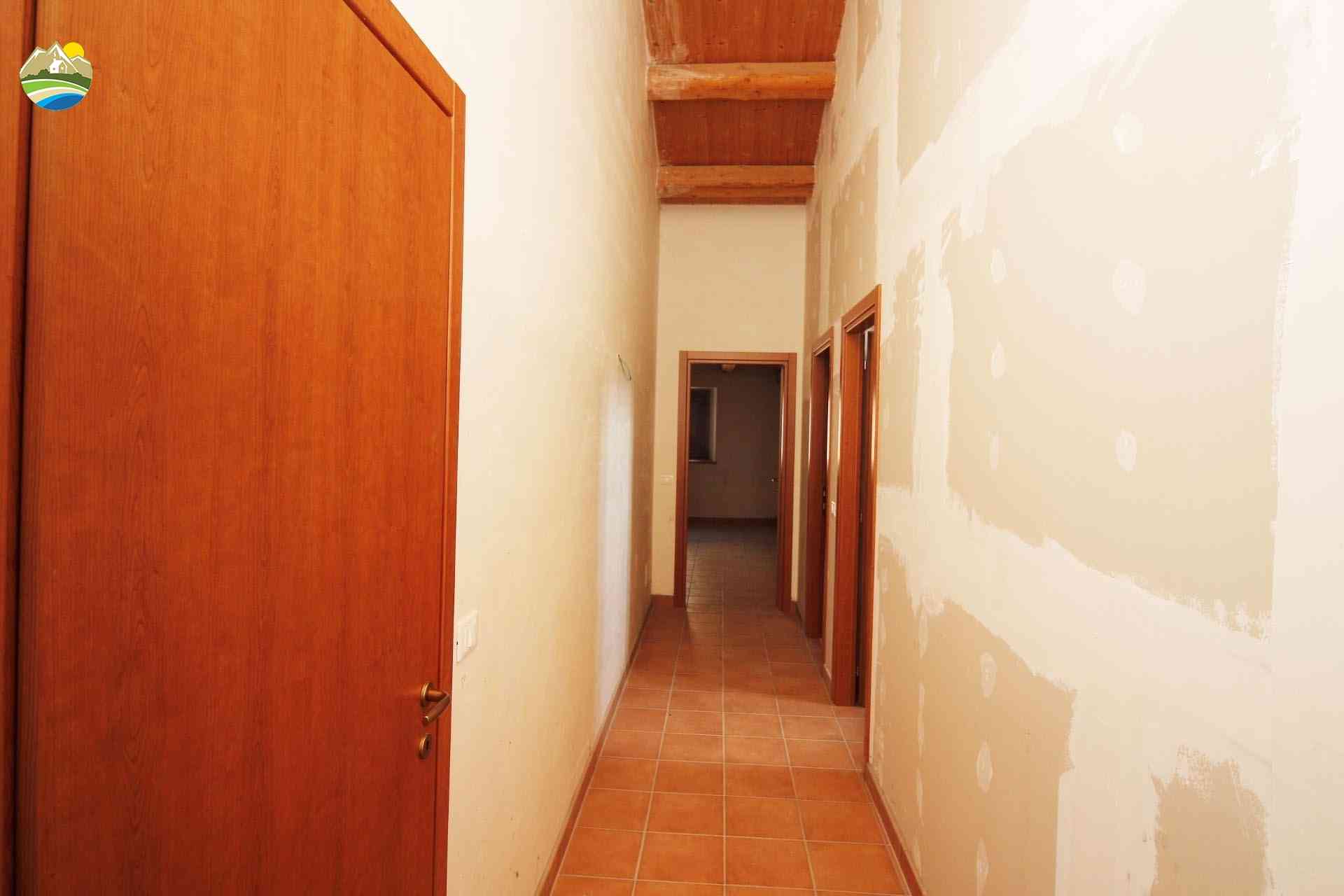 Townhouse Townhouse for sale Bisenti (TE), Appartamento De Carolis - Bisenti - EUR 77.000 630