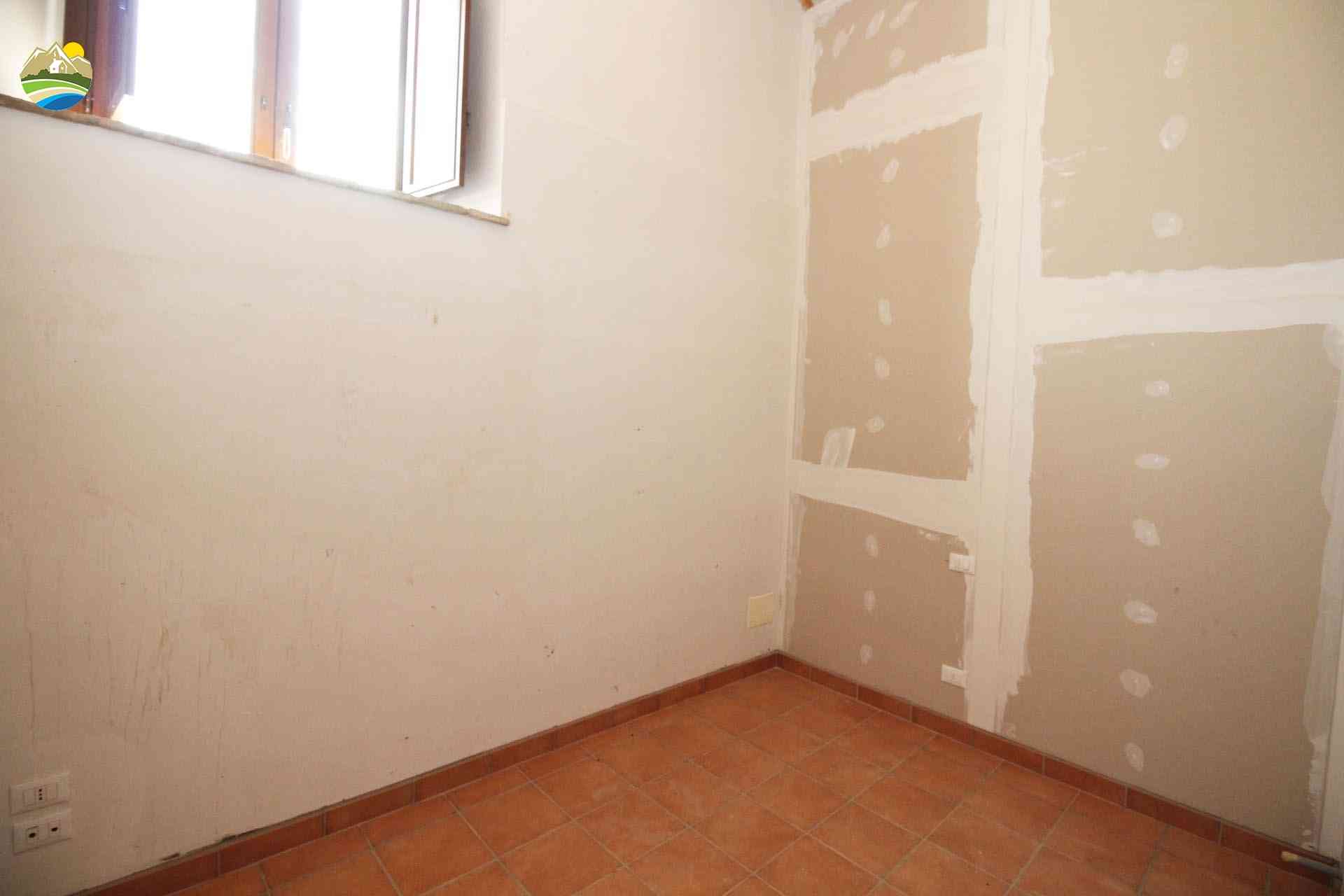 Country Houses Country Houses for sale Bisenti (TE), Appartamento De Carolis - Bisenti - EUR 82.956 640