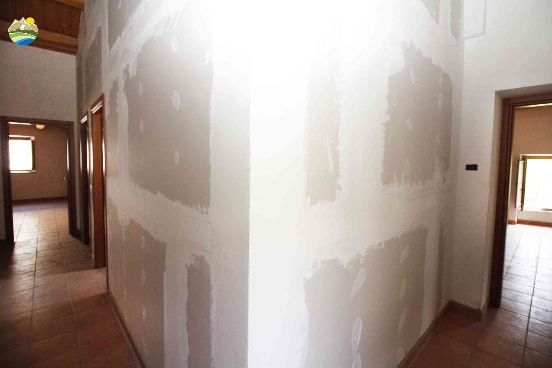 Casa in paese Casa in paese in vendita Bisenti (TE), Appartamento De Carolis - Bisenti - EUR 84.107 700