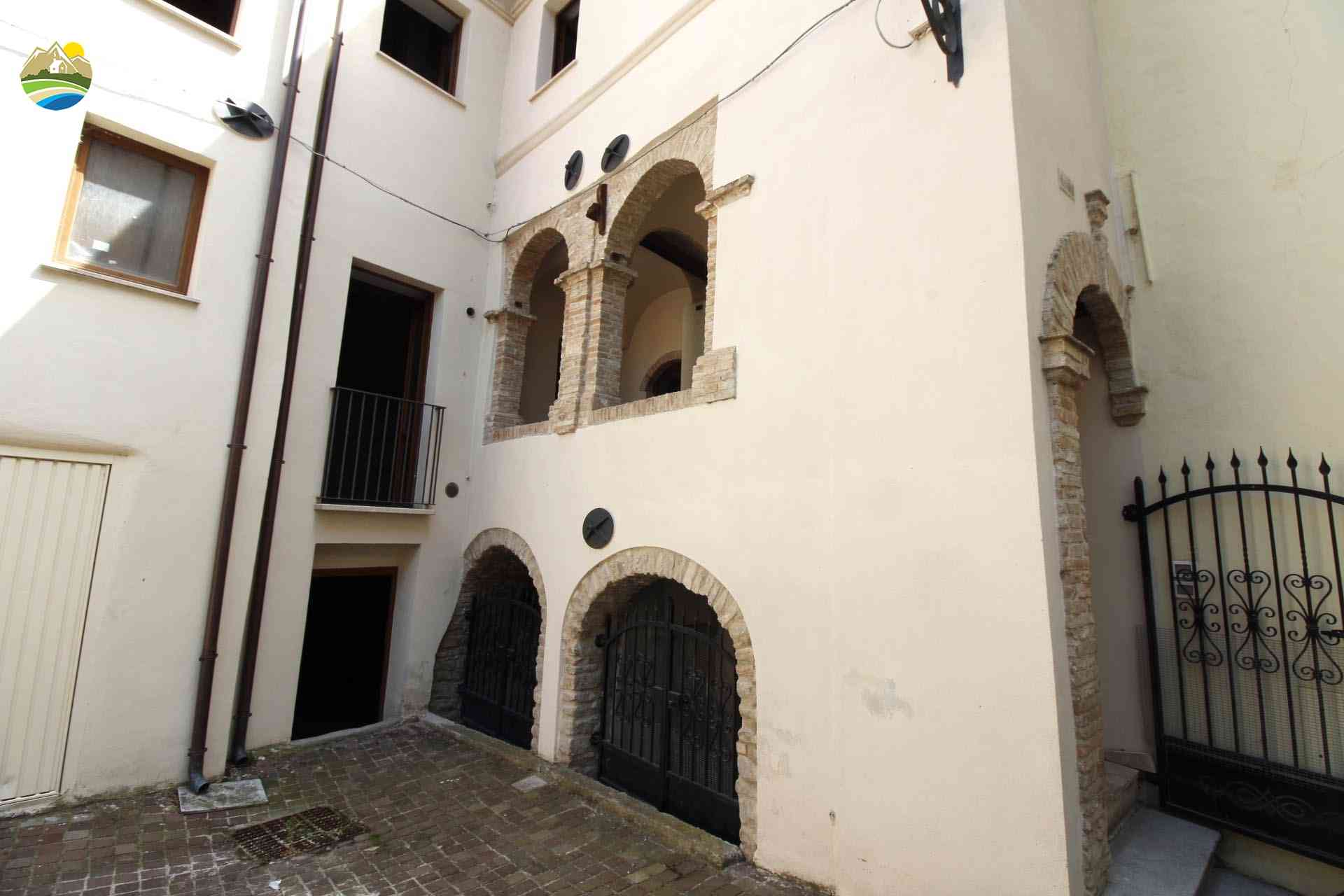 Country Houses Country Houses for sale Bisenti (TE), Appartamento De Carolis - Bisenti - EUR 82.956 790