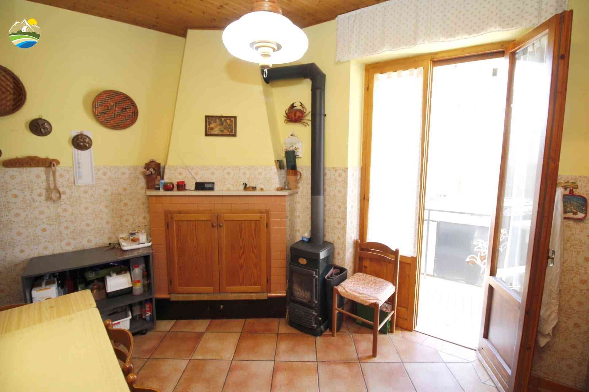 Casa in paese Casa in paese in vendita Elice (PE), Casa Antonella - Elice - EUR 90.531 590