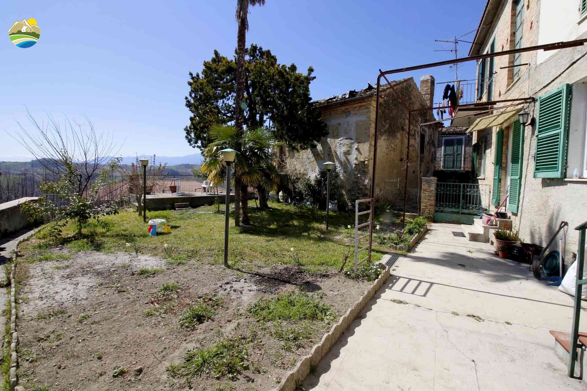 Townhouse Townhouse for sale Cellino Attanasio (TE), Casa del Priore - Cellino Attanasio - EUR 105.000 560