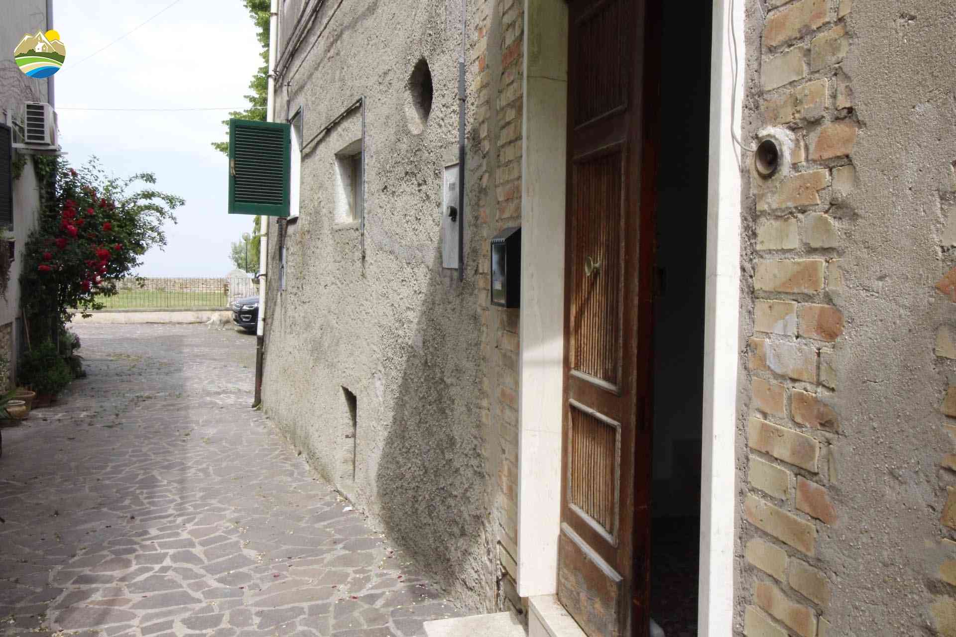 Townhouse Townhouse for sale Cellino Attanasio (TE), Casa del Priore - Cellino Attanasio - EUR 105.000 610