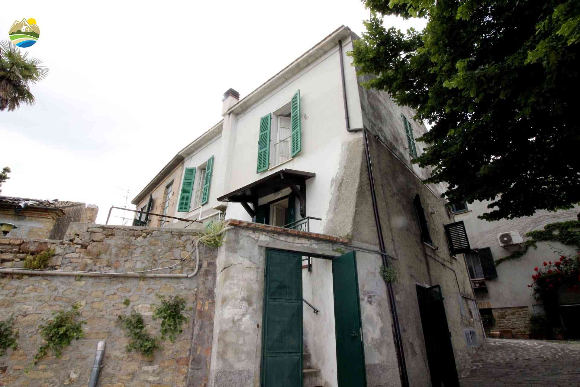 Casa in paese Casa in paese in vendita Cellino Attanasio (TE), Casa del Priore - Cellino Attanasio - EUR 114.691 750