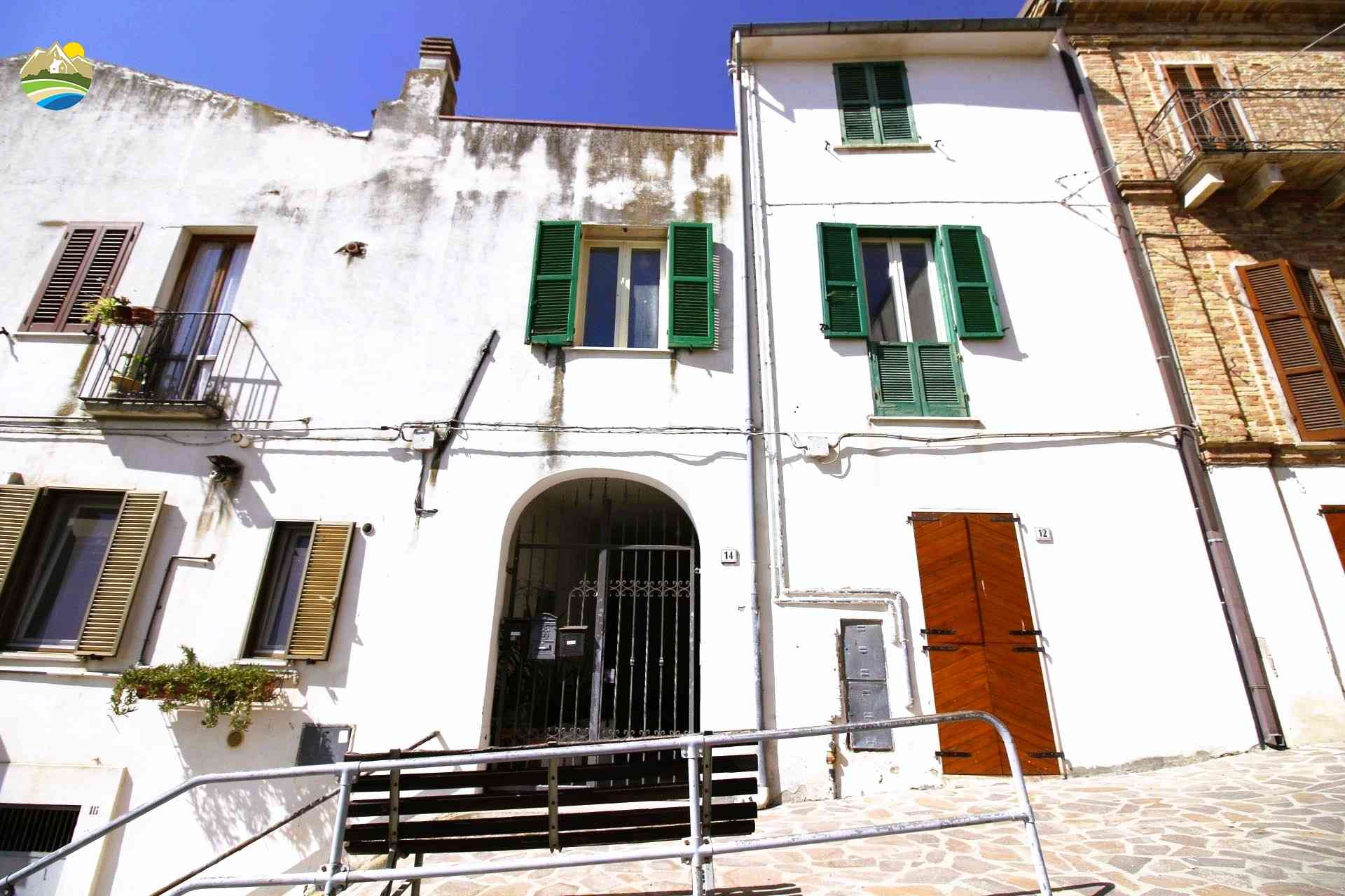 Townhouse Townhouse for sale Pianella (PE), Casa della Torre - Pianella - EUR 37.707 600