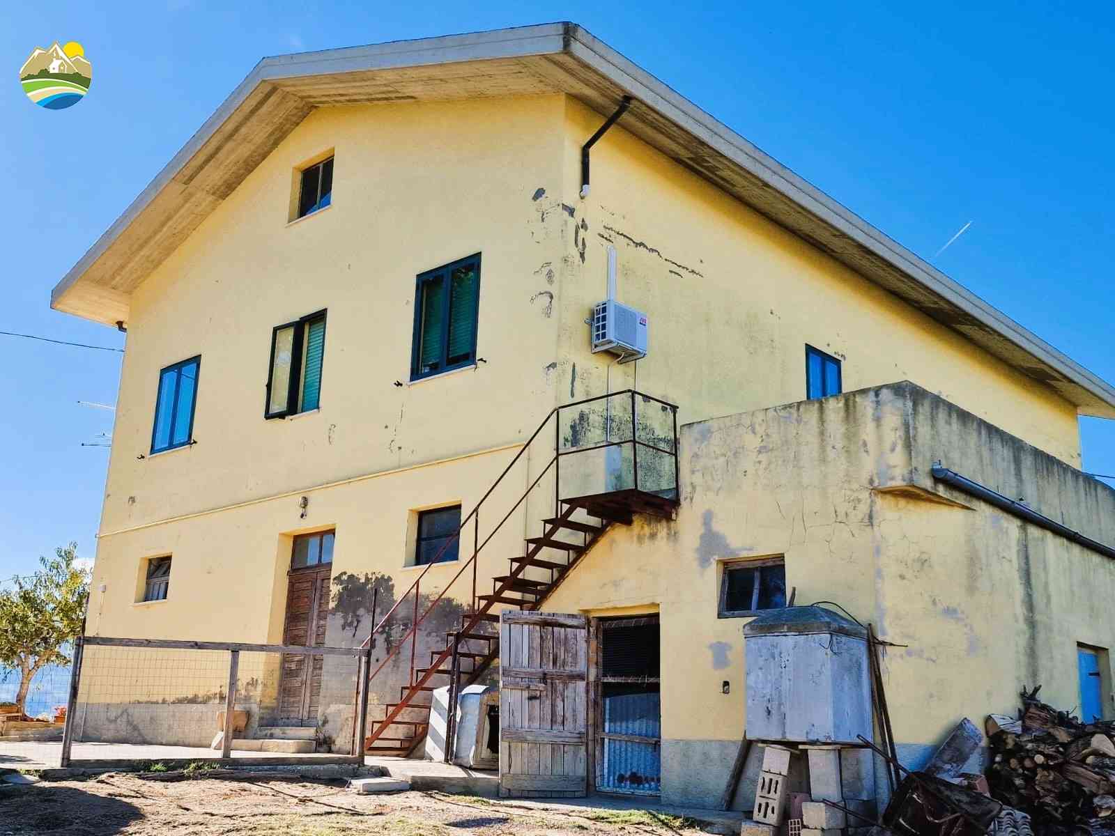 Country Houses Country Houses for sale Castiglione Messer Raimondo (TE), Casa Mare e Monti - Castiglione Messer Raimondo - EUR 287.275 810