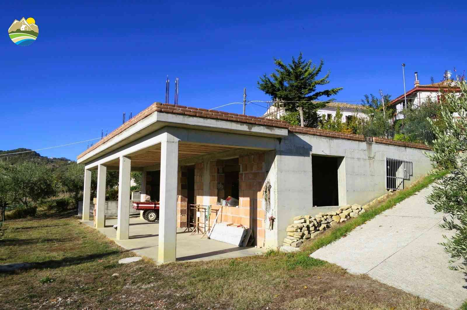 Country Houses Country Houses for sale Cellino Attanasio (TE), Casa Telesio - Cellino Attanasio - EUR 93.308 780