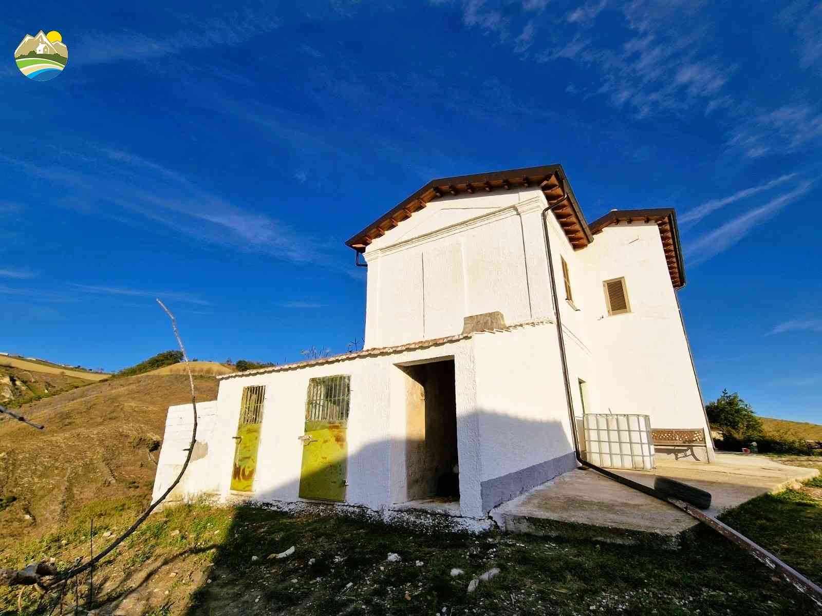 Country Houses Country Houses for sale Cellino Attanasio (TE), Tenuta Vallerossa - Cellino Attanasio - EUR 242.405 820