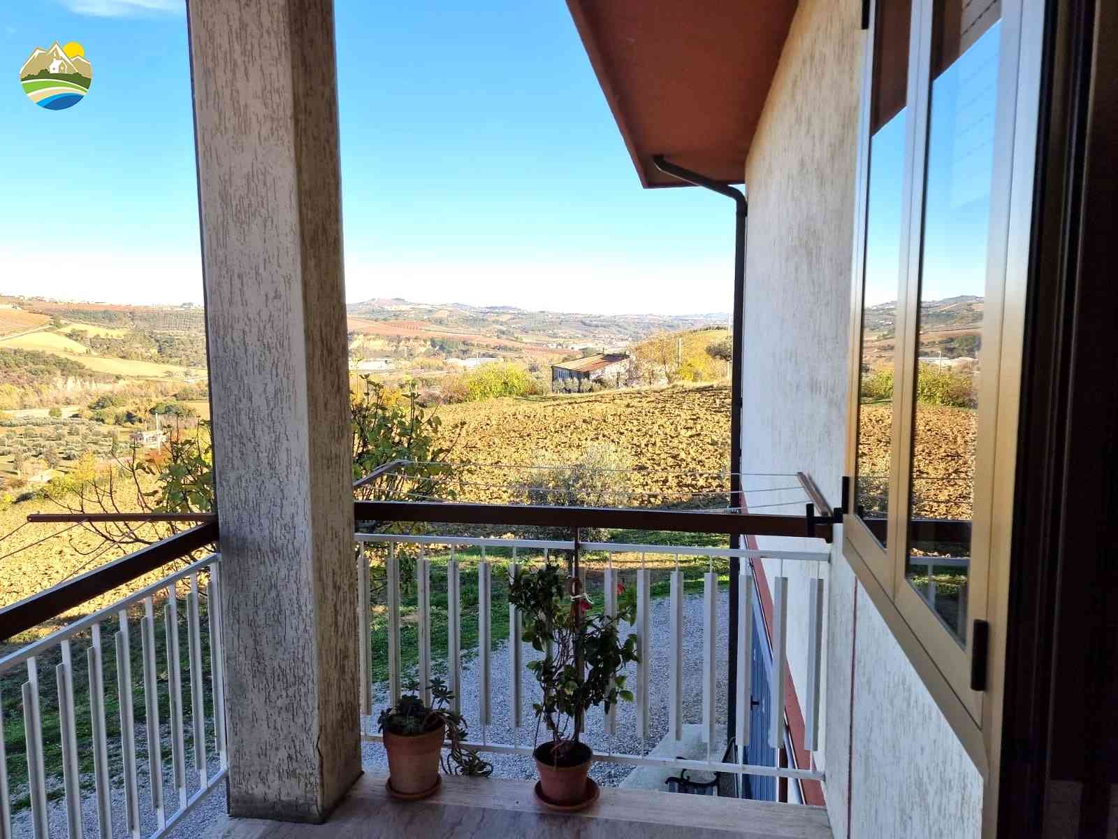 Country Houses Country Houses for sale Castiglione Messer Raimondo (TE), Casa delle Palme - Castiglione Messer Raimondo - EUR 261.060 640