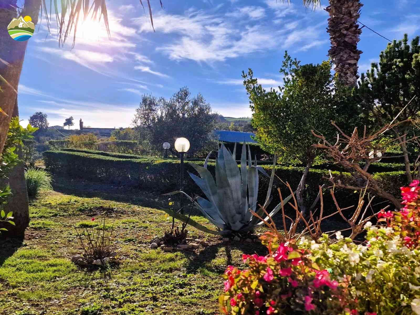 Country Houses Country Houses for sale Castiglione Messer Raimondo (TE), Casa delle Palme - Castiglione Messer Raimondo - EUR 261.060 820