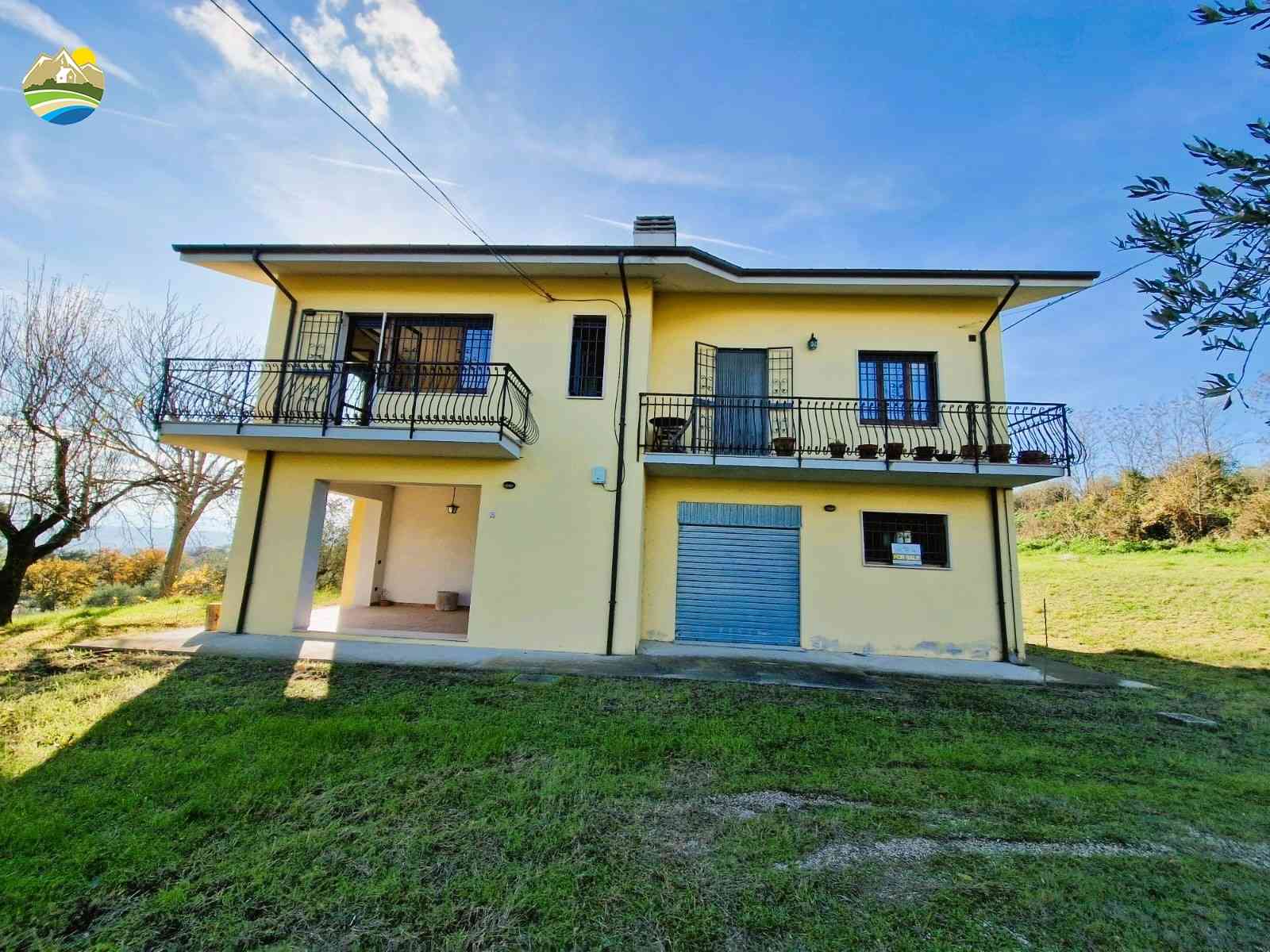 Country Houses Country Houses for sale Elice (PE), Casa Ginestra - Elice - EUR 256.328 770