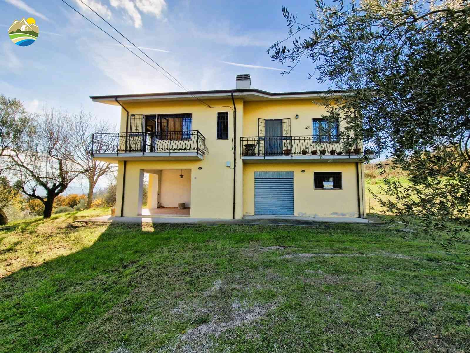 Country Houses Country Houses for sale Elice (PE), Casa Ginestra - Elice - EUR 256.328 780