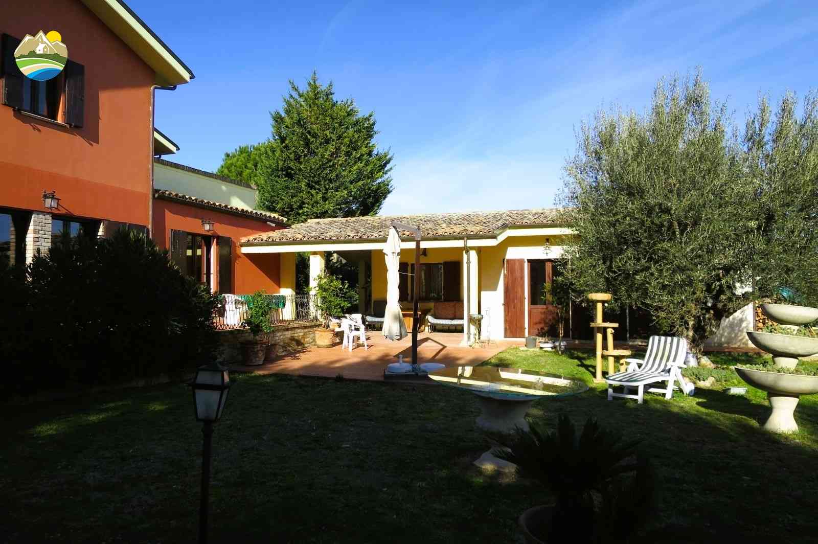 Country Houses Country Houses for sale Bellante (TE), Casale La Vignola - Bellante - EUR 524.401 850