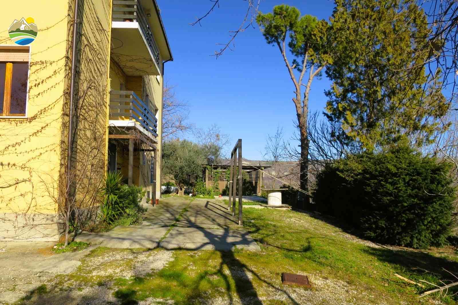 Country Houses Country Houses for sale Castiglione Messer Raimondo (TE), Casa Allamanda - Castiglione Messer Raimondo - EUR 125.614 610