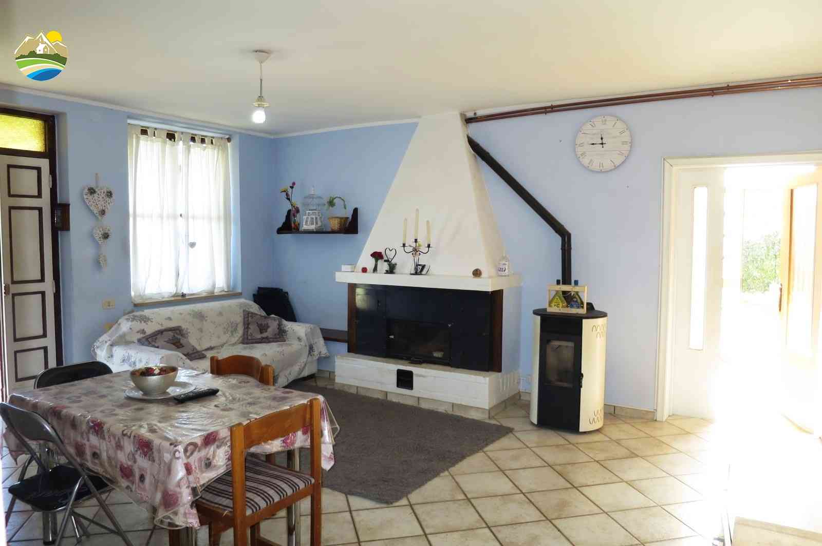 Country Houses Country Houses for sale Castiglione Messer Raimondo (TE), Casa Allamanda - Castiglione Messer Raimondo - EUR 125.614 620