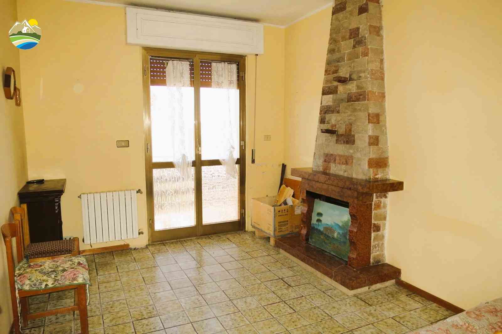 Country Houses Country Houses for sale Castiglione Messer Raimondo (TE), Casa Allamanda - Castiglione Messer Raimondo - EUR 125.614 720