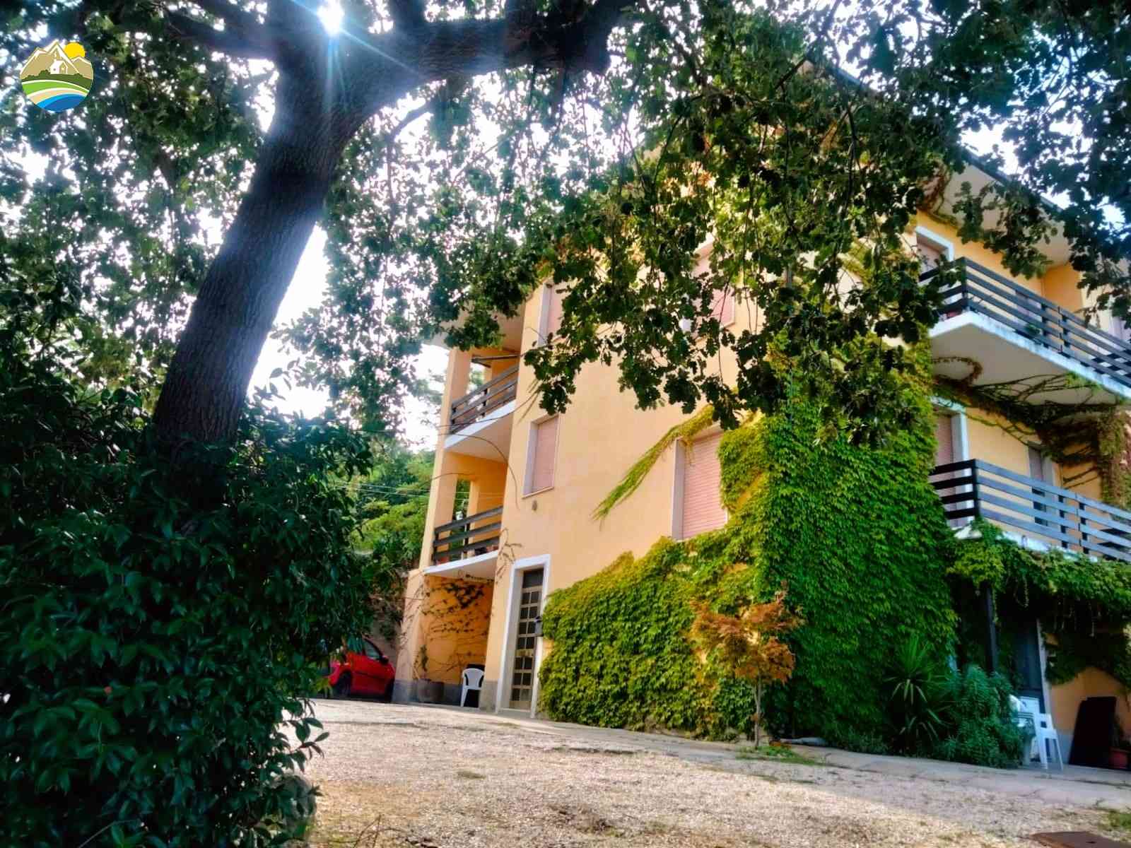 Country Houses Country Houses for sale Castiglione Messer Raimondo (TE), Casa Allamanda - Castiglione Messer Raimondo - EUR 125.614 810