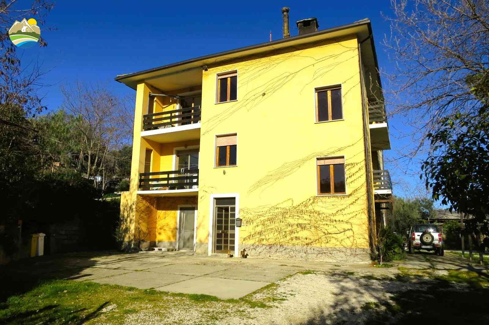 Country Houses Country Houses for sale Castiglione Messer Raimondo (TE), Casa Allamanda - Castiglione Messer Raimondo - EUR 125.614 830