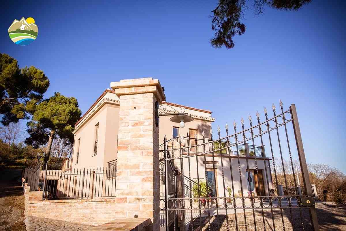 Casa di campagna Tenuta dei Castelli - Atri - EUR 851.110