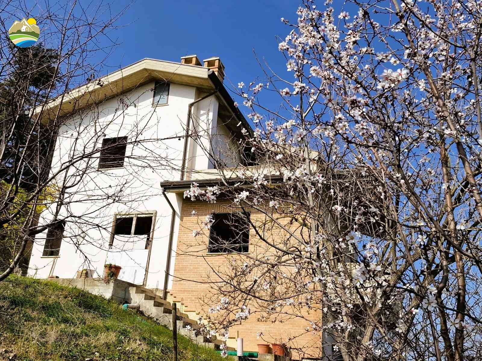 Villa Villa for sale Castilenti (TE), Villa Mandorlo - Castilenti - EUR 129.282 620
