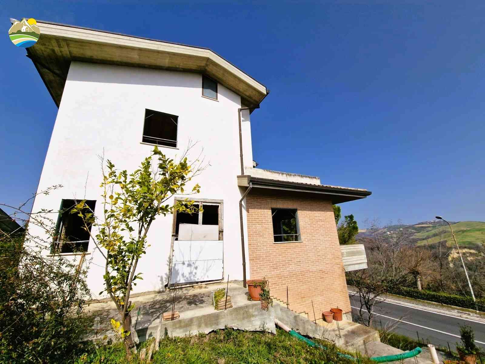 Villa Villa for sale Castilenti (TE), Villa Mandorlo - Castilenti - EUR 129.282 720