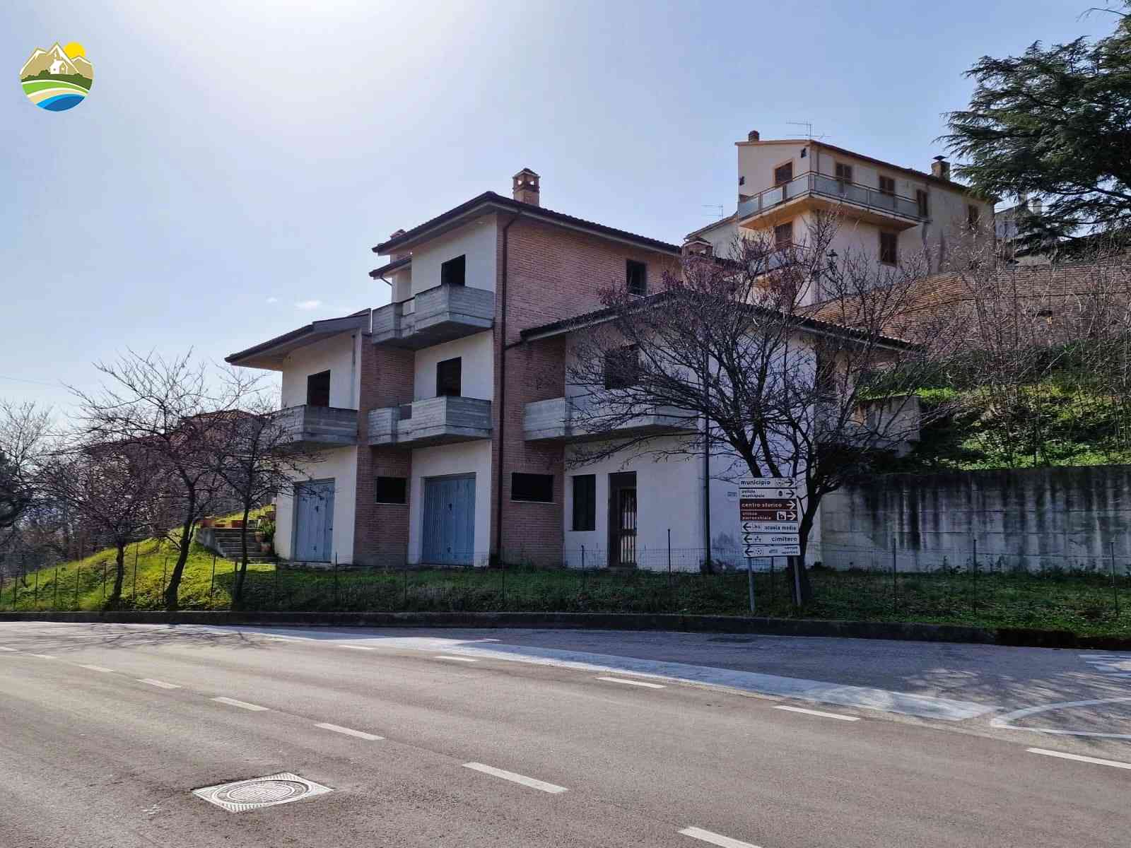 Villa Villa for sale Castilenti (TE), Villa Mandorlo - Castilenti - EUR 129.282 750