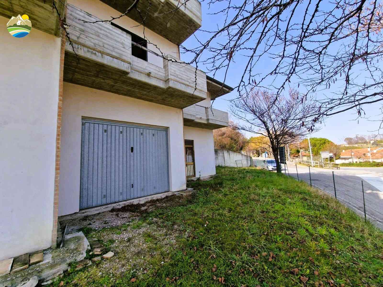 Villa Villa for sale Castilenti (TE), Villa Mandorlo - Castilenti - EUR 129.282 790