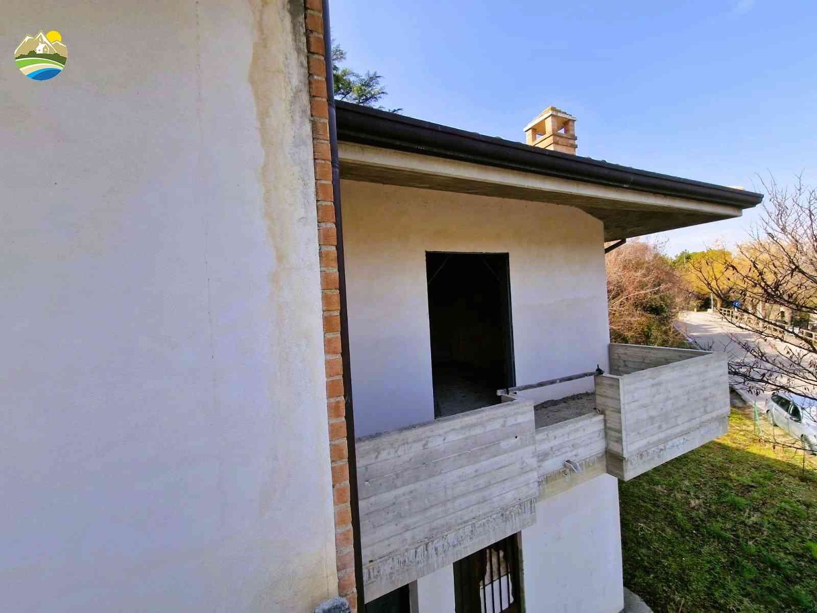 Villa Villa for sale Castilenti (TE), Villa Mandorlo - Castilenti - EUR 129.282 810