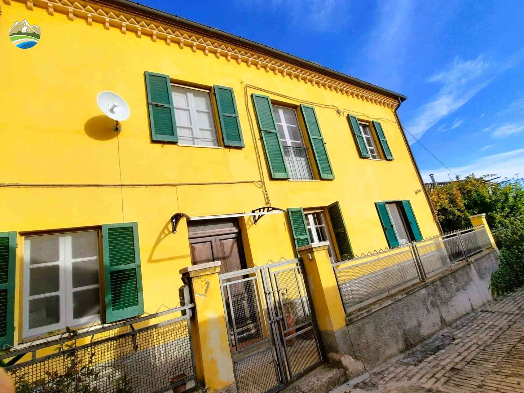 Townhouse Casa Glicine - Penne - EUR 156.909