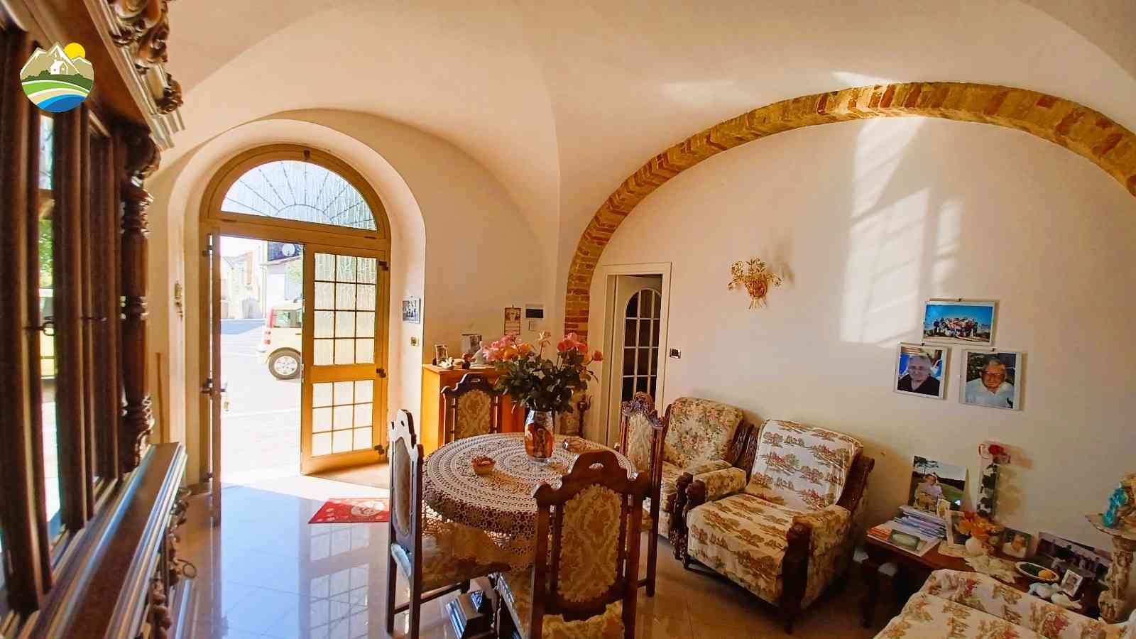 Townhouse Townhouse for sale Picciano (PE), Casa Rondine - Picciano - EUR 87.757 670