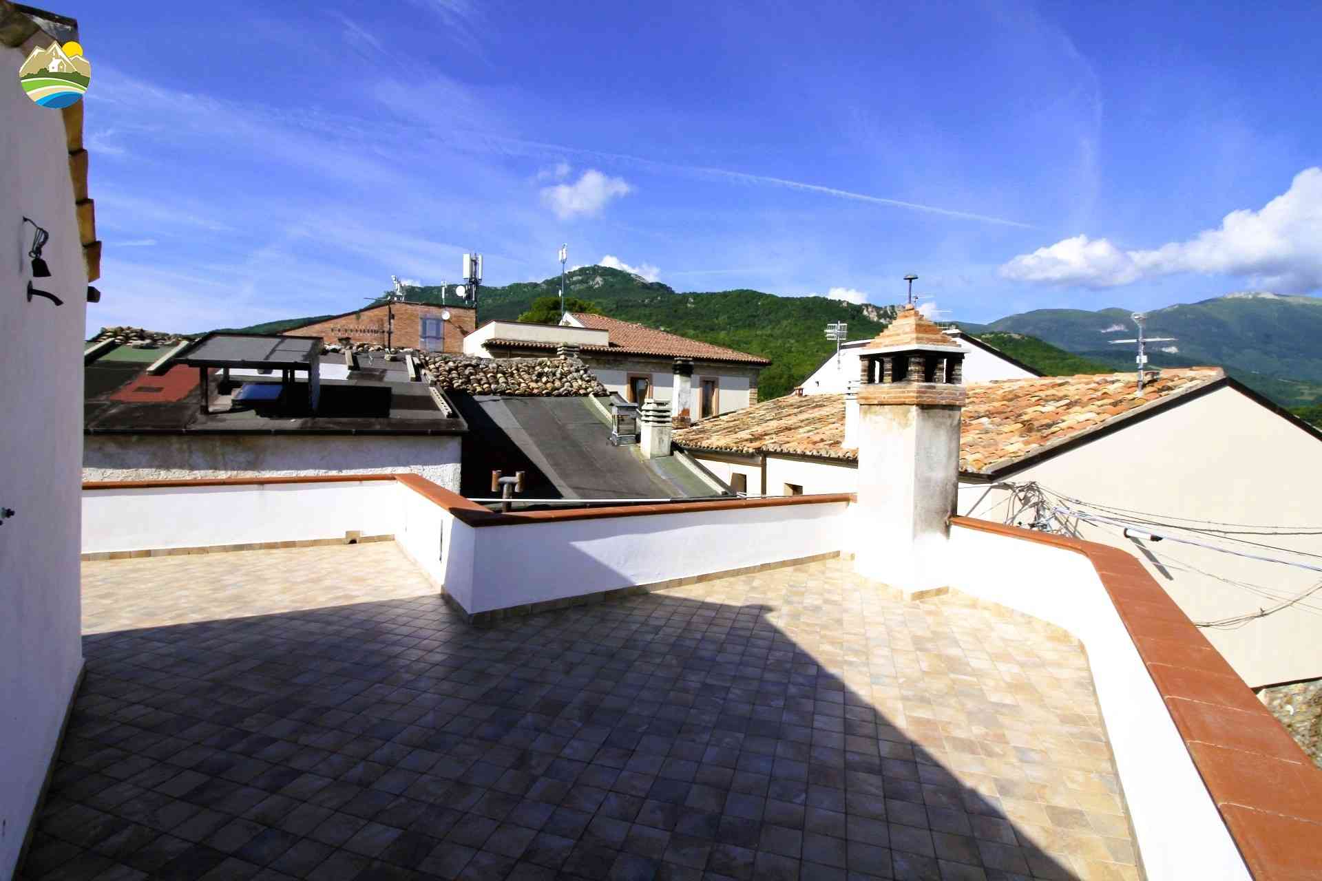 Country Houses Casa delle Viste - Montebello di Bertona - EUR 85.199