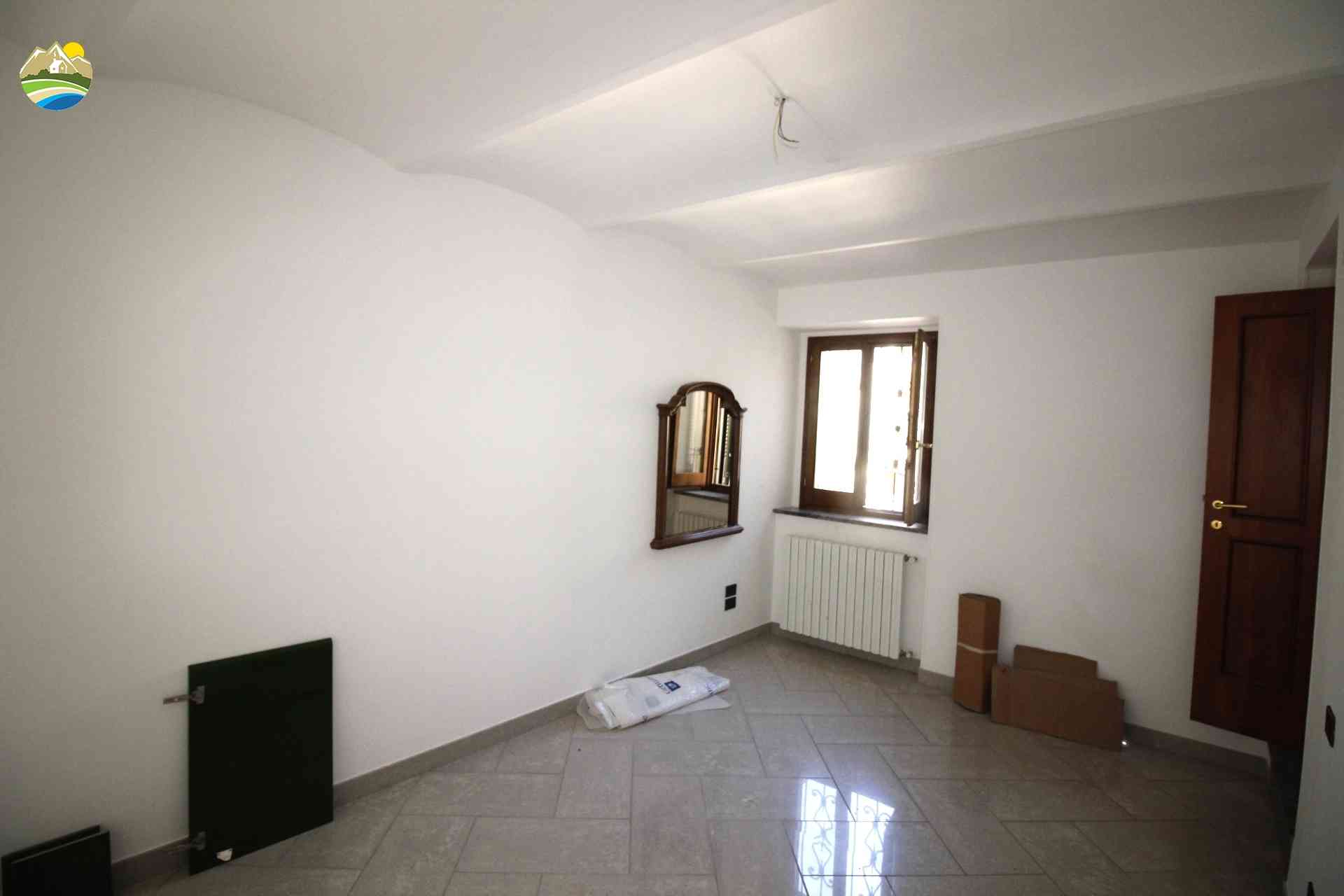 Country Houses Country Houses for sale Montebello di Bertona (PE), Casa delle Viste - Montebello di Bertona - EUR 85.199 720