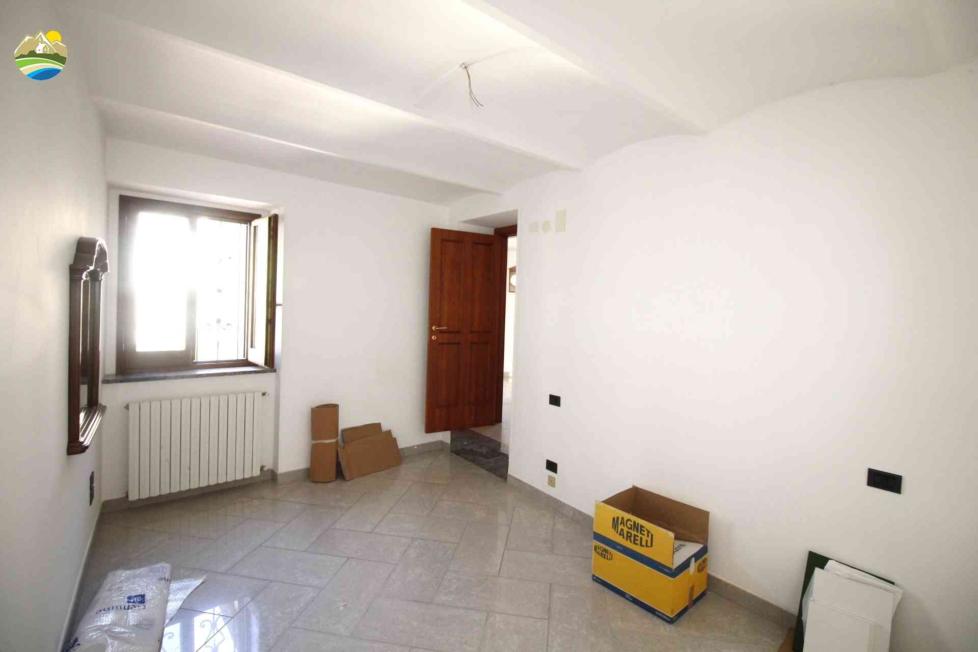 Country Houses Country Houses for sale Montebello di Bertona (PE), Casa delle Viste - Montebello di Bertona - EUR 85.199 730