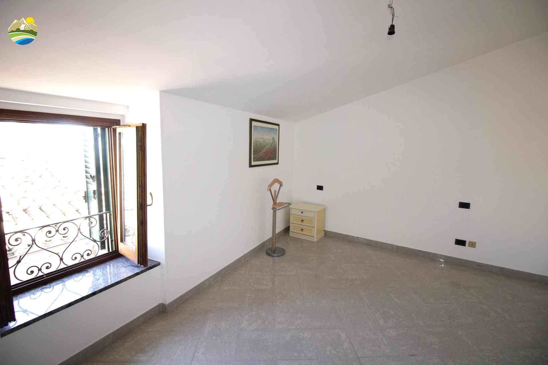 Country Houses Country Houses for sale Montebello di Bertona (PE), Casa delle Viste - Montebello di Bertona - EUR 85.199 760
