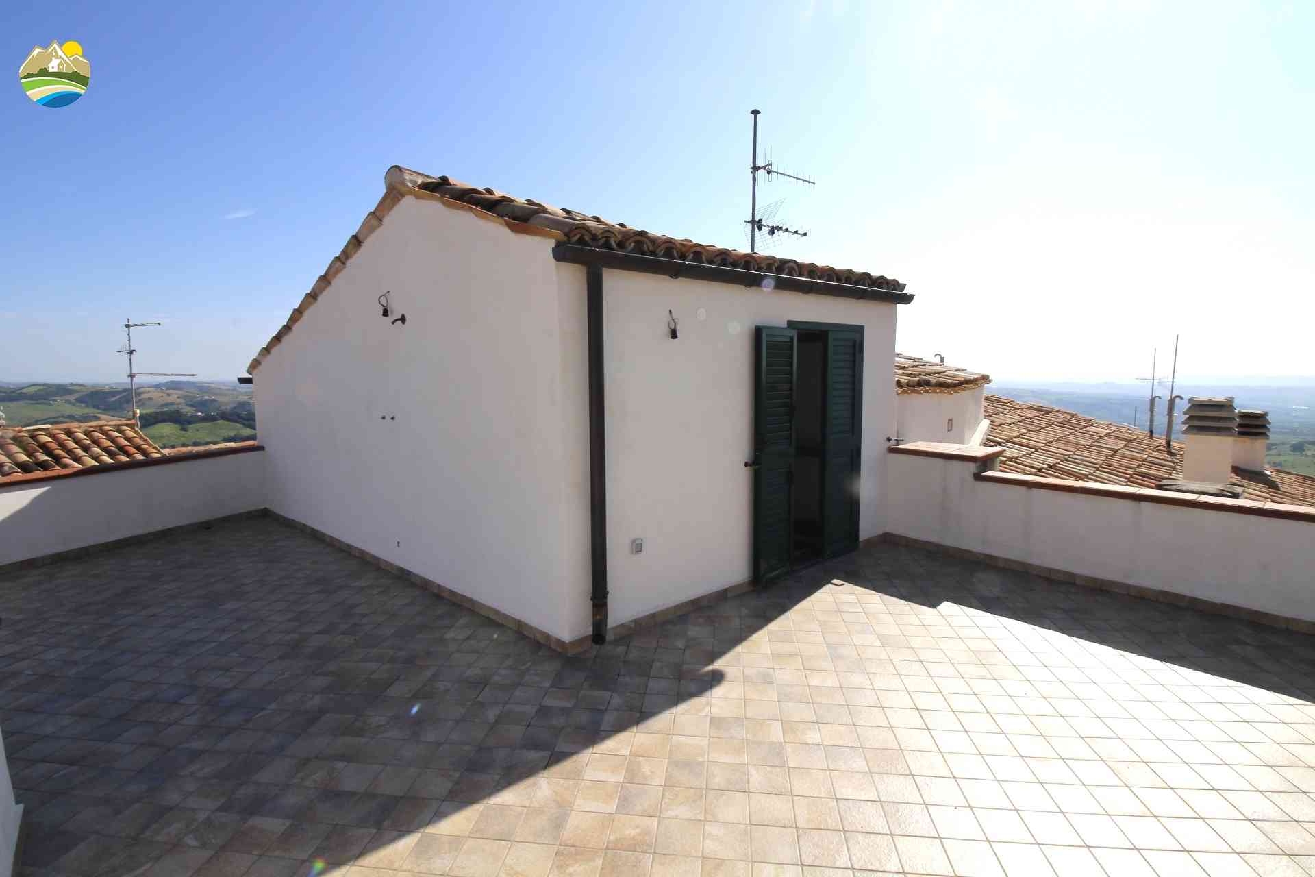 Country Houses Country Houses for sale Montebello di Bertona (PE), Casa delle Viste - Montebello di Bertona - EUR 85.199 800