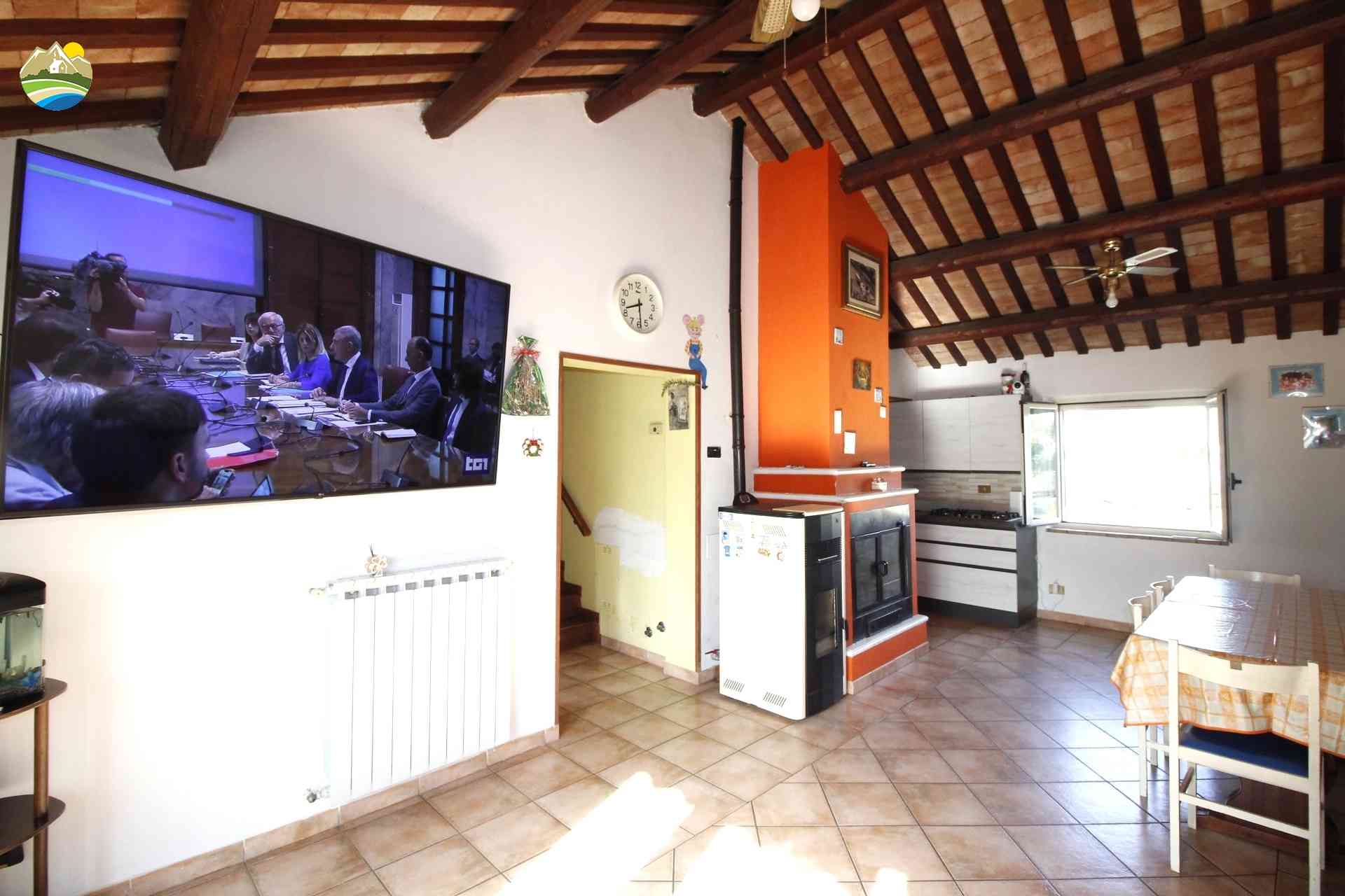 Casa di campagna Casa di campagna in vendita Atri (TE), Casolare degli Asinelli - Atri - EUR 349.536 700