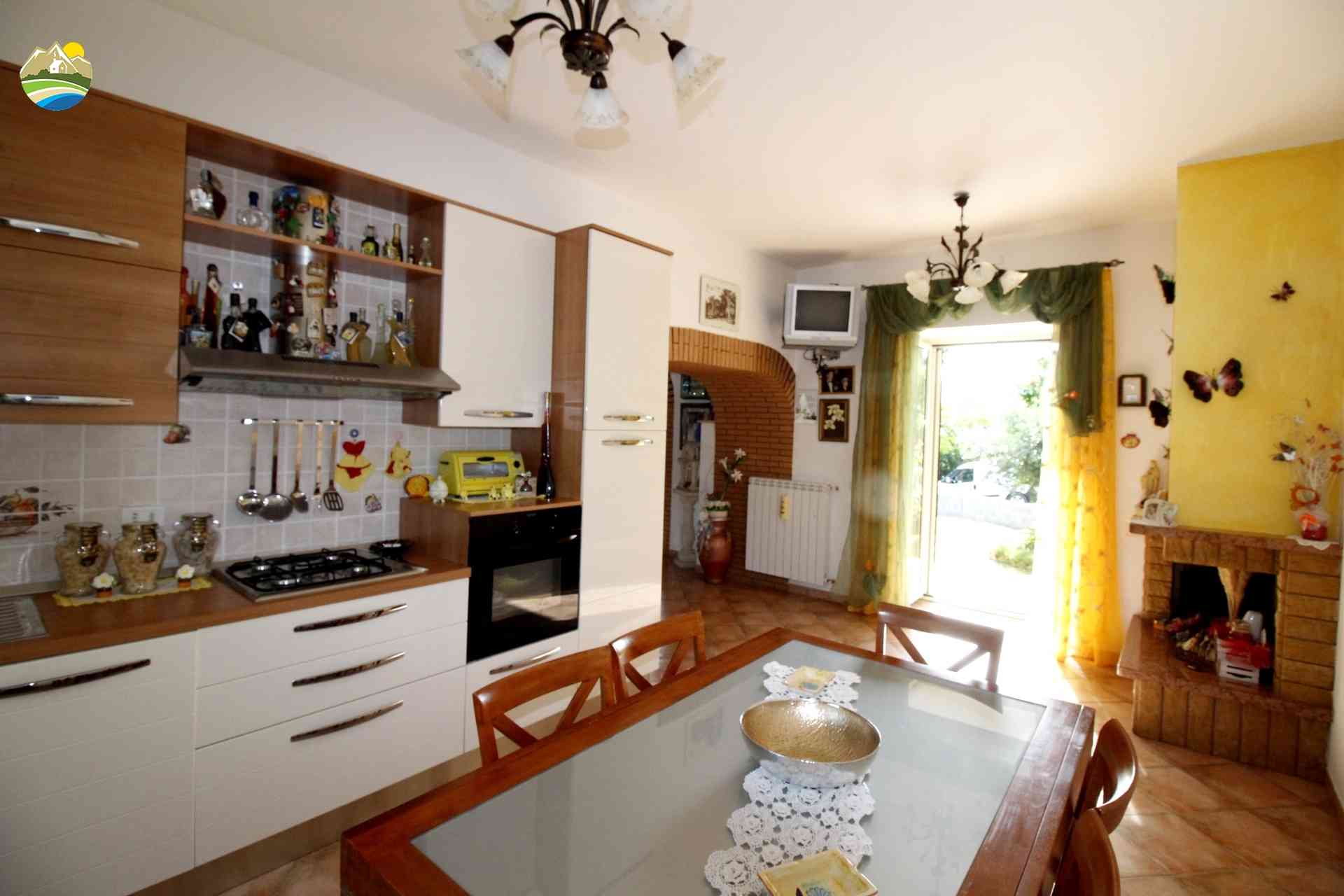 Casa di campagna Casa di campagna in vendita Atri (TE), Casolare degli Asinelli - Atri - EUR 349.536 770