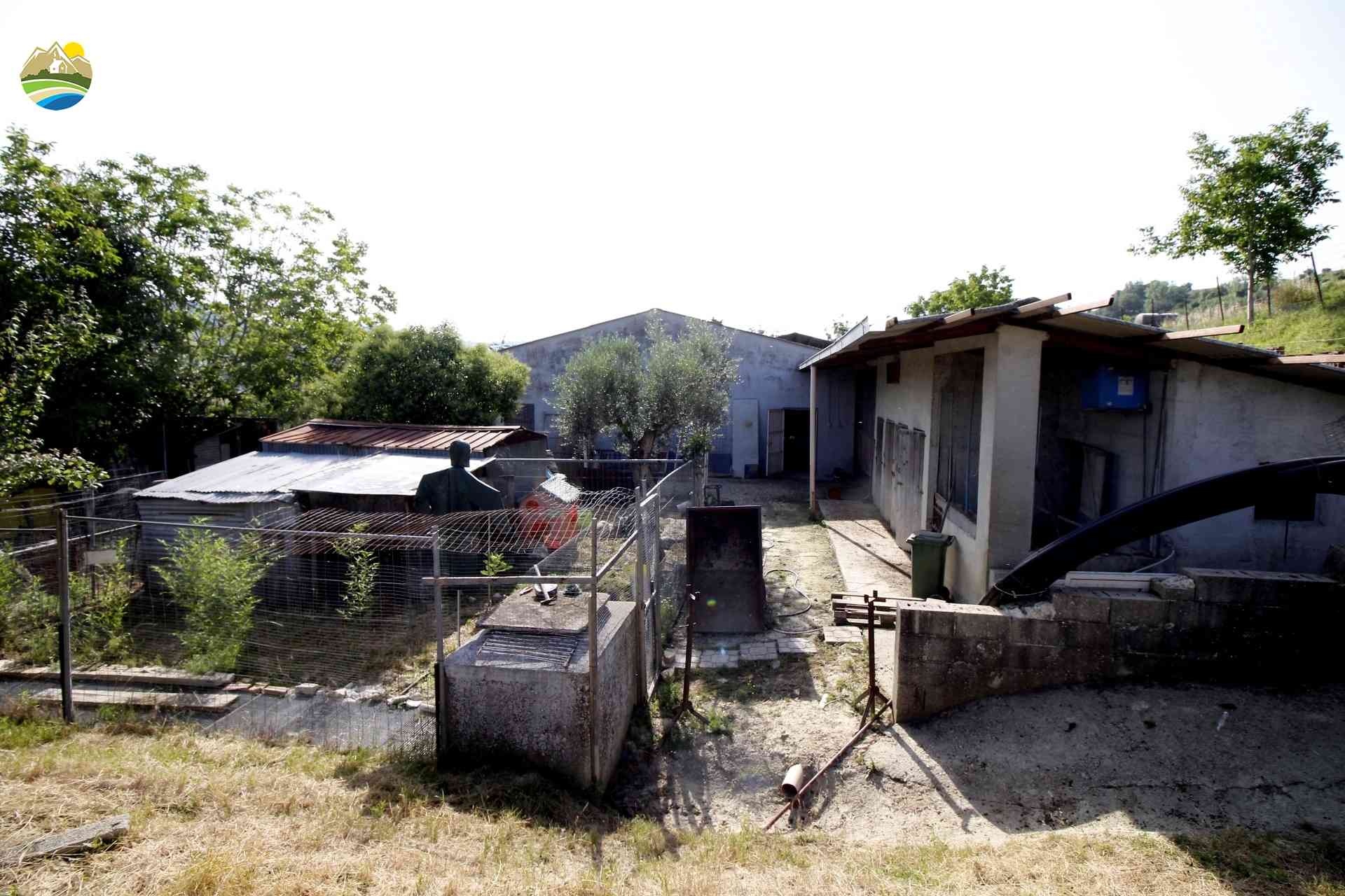 Country Houses Country Houses for sale Atri (TE), Casolare degli Asinelli - Atri - EUR 349.536 940